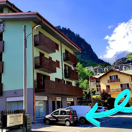 Civico 43 Interno 8 *